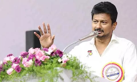 கோவையில் செயற்கை புல்வெளி ஹாக்கி மைதானம் அமைக்கும் பணி - உதயநிதி ஸ்டாலின் அடிக்கல் நாட்டினார்