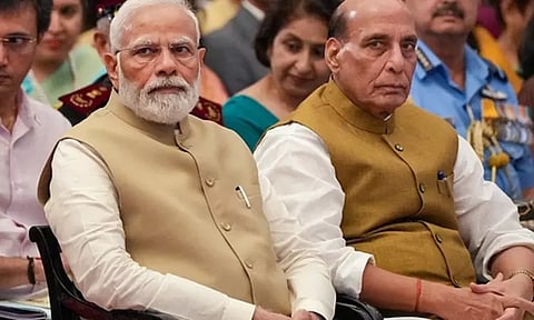 பிரதமர் மோடி உடன் ராஜ்நாத் சிங் சந்திப்பு; முக்கிய ஆலோசனை