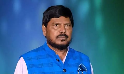 இந்தியா போரை அறிவிக்க வேண்டும் - மத்திய மந்திரி ராம்தாஸ் அத்வாலே