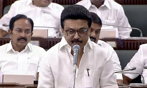 மேலே பாம்பு.. கீழே நரிகள்... குதித்தால் அகழி - சட்டசபையில் மு.க.ஸ்டாலின் பேச்சு