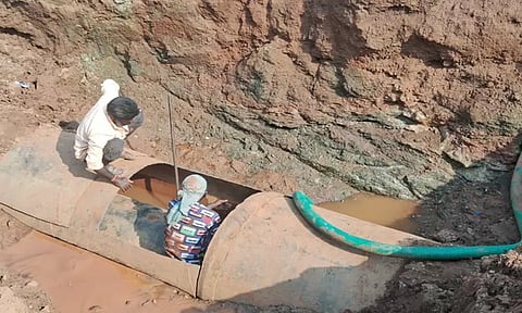 குடிநீர் குழாய் உடைப்பு சீரமைப்பு