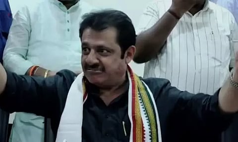 தற்கொலைப்படையாக பாகிஸ்தான் செல்ல தயார்: கர்நாடக மந்திரி பரபரப்பு பேச்சு