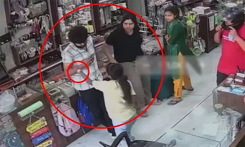 பொருளை திரும்ப வாங்க மறுத்ததால் கடைக்காரரை பிளேடால் தாக்கிய சிறுமி