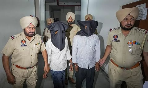 பஞ்சாப்: பாகிஸ்தானுக்கு உளவு பார்த்த 2 பேர் கைது