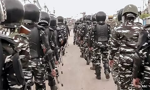 எல்லையில் பதற்றமான சூழ்நிலை: துணை ராணுவப்படையின் விடுமுறை ரத்து