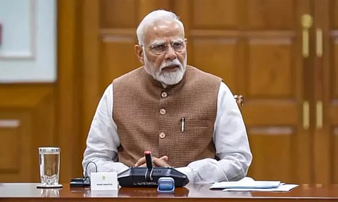 பிரதமர் நரேந்திர மோடி அவசர ஆலோசனை