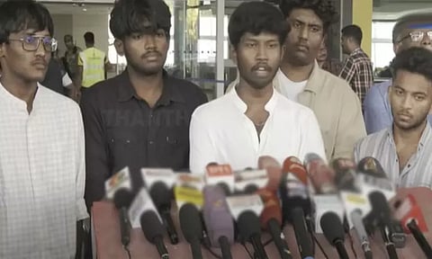 எல்லையில் பாகிஸ்தான் தாக்குதல்: பஞ்சாப்பில் இருந்து திரும்பிய தமிழக மாணவர்கள்