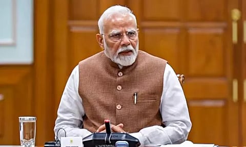 முப்படை தளபதிகளுடன் பிரதமர் மோடி அவசர ஆலோசனை