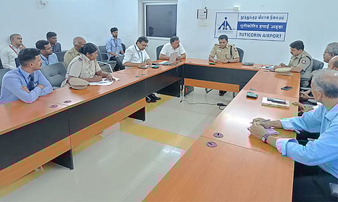 தூத்துக்குடி விமான நிலையத்தில் பாதுகாப்பு அதிகரிப்பு: அதிகாரிகளுடன் எஸ்.பி. ஆல்பர்ட் ஜான் ஆலோசனை