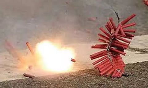 மும்பையில் ஒரு மாதத்திற்கு பட்டாசு வெடிக்க தடை