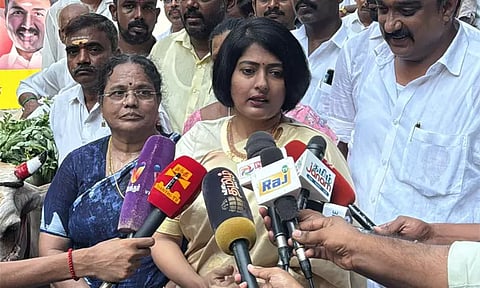 Image Courtesy : @Gayatri_Raguram