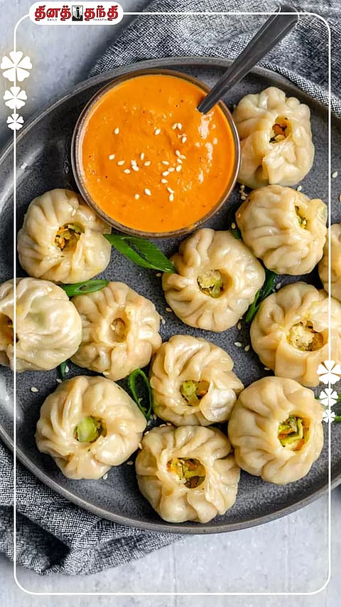 சூப்பரான வெஜ் மோமோஸ் செய்யலாம் வாங்க...!