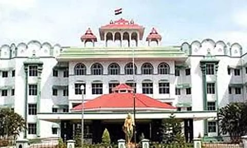 தேர் திருவிழாவை பட்டியலின மக்கள் வேடிக்கை மட்டும்தான் பார்க்க வேண்டுமா?; மதுரை ஐகோர்ட்டு சரமாரி கேள்வி