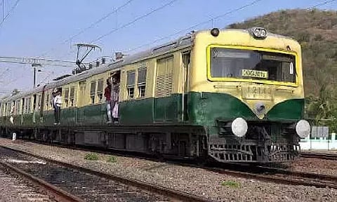 சென்னை சென்டிரல்- சூலூர்பேட்டை இடையே 21 மின்சார ரெயில்கள் ரத்து