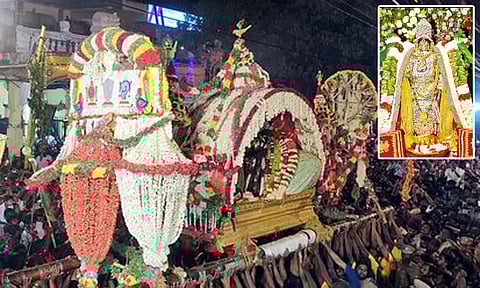 அழகர் கோவிலுக்கு புறப்பட்டார் கள்ளழகர்...