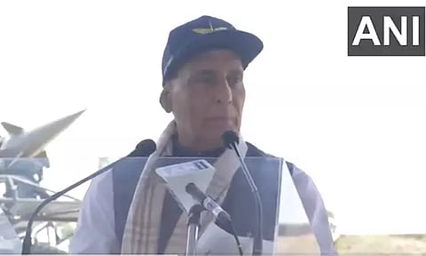 பயங்கரவாதிகளுக்கு பாகிஸ்தான் ரூ.14 கோடி நிதியுதவி - ராஜ்நாத் சிங் குற்றச்சாட்டு