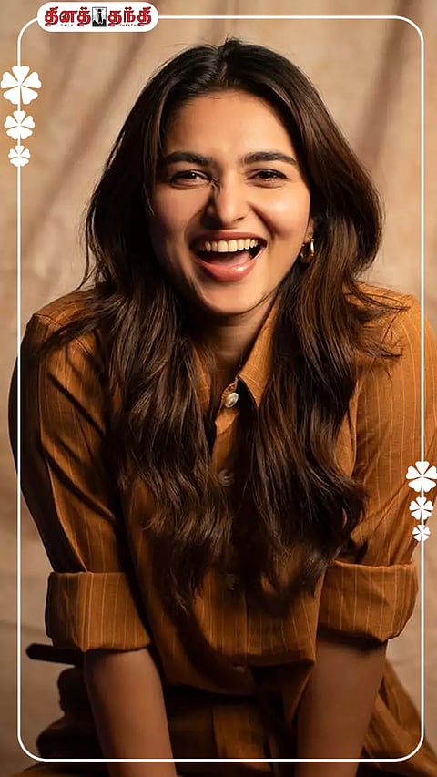 insta@kayadu_lohar_official