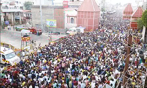 சித்ரா பவுர்ணமி: திருவண்ணாமலை அருணாசலேஸ்வரர் கோவிலில் 2.36 லட்சம் பக்தர்கள் சாமி தரிசனம்