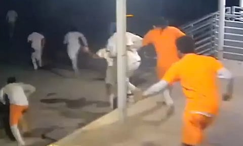 அமெரிக்காவில் சிறையில் இருந்து 10 கைதிகள் தப்பி ஓட்டம்: 4 பேர் சிக்கினர்