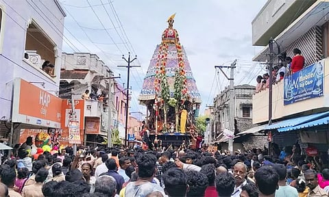 குளித்தலை மகா மாரியம்மன் கோவில் சித்திரை திருவிழா தேரோட்டம்