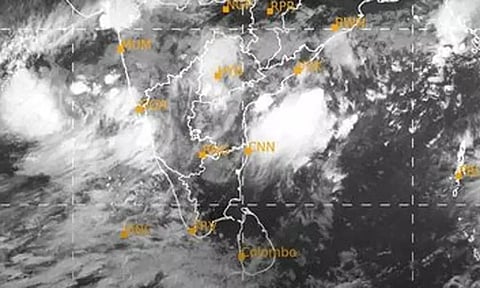 அடுத்த 12 மணிநேரத்தில் உருவாகிறது குறைந்த காற்றழுத்த தாழ்வுப் பகுதி