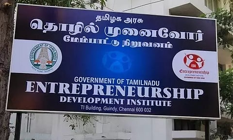 சென்னையில் மூலிகை அழகுசாதனம், தோல் பராமரிப்பு பொருட்கள் தயாரித்தல் பயிற்சி