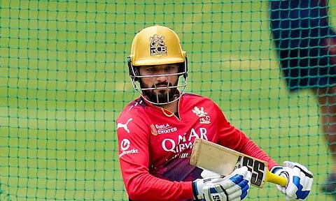 ஐதராபாத் அணிக்கு எதிரான போட்டியில் ரஜத் படிதார் விளையாடுவாரா ? பயிற்சியாளர் விளக்கம்