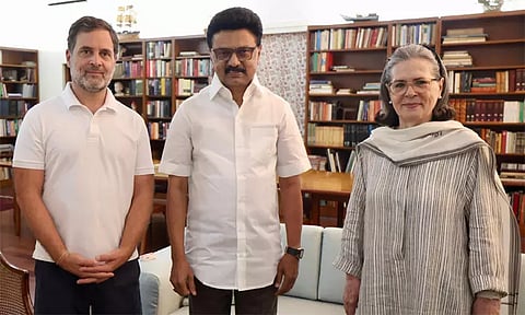 சோனியா, ராகுல் காந்தியை சந்தித்தது குடும்பத்தினரை சந்தித்தது போல் இருந்தது - மு.க.ஸ்டாலின்