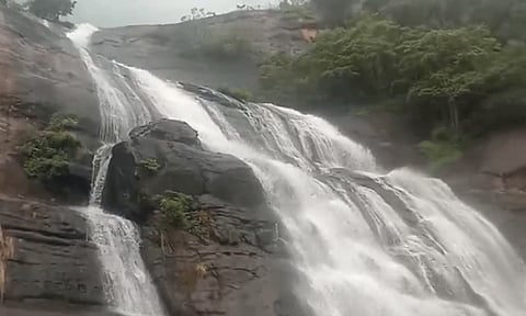 குற்றாலம் மெயின் அருவியில் குளிக்க அனுமதி