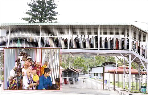 திருப்பதியில் அலைமோதும் பக்தர்கள் கூட்டம்: இலவச தரிசனத்துக்கு 24 மணி நேரம் காத்திருப்பு