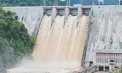 முழு கொள்ளளவை எட்டிய பில்லூர் அணை: பவானி ஆற்றங்கரையோர மக்களுக்கு வெள்ள அபாய எச்சரிக்கை