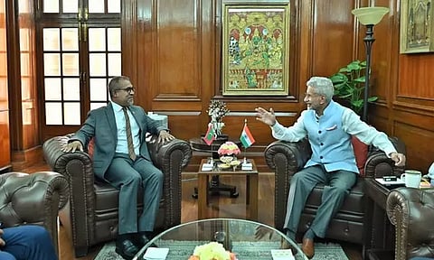 மாலத்தீவு வெளியுறவுத்துறை மந்திரி இந்தியா வருகை; ஜெய்சங்கருடன் சந்திப்பு