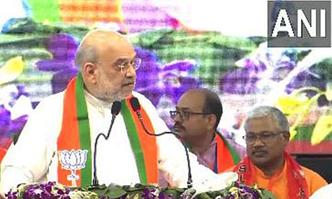 மேற்கு வங்காளத்தில் பா.ஜ.க. தொண்டர்கள் நூற்றுக்கணக்கானோர் படுகொலை: அமித்ஷா