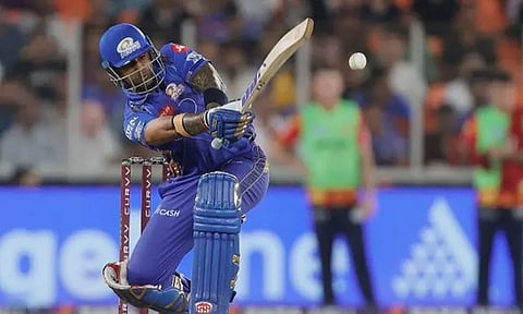 ஐ.பி.எல். தகுதி சுற்று 2: பஞ்சாப் அணிக்கு 204 ரன்கள் இலக்கு நிர்ணயித்த மும்பை