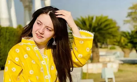 பாகிஸ்தானில் டிக்-டாக்கில் பிரபலமான 17 வயது சிறுமி சுட்டுக்கொலை