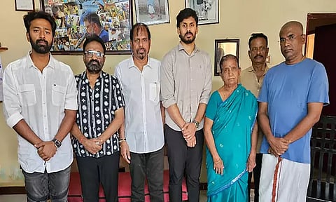 இயக்குநர் விக்ரம் சுகுமாரன் குடும்பத்திற்கு நிதியுதவி வழங்கிய "இராவண கோட்டம்" தயாரிப்பாளர்