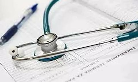 தமிழகத்தில் எம்.பி.பி.எஸ், பிடிஎஸ் உள்ளிட்ட இளநிலை மருத்துவ படிப்புக்கான விண்ணப்பம் தொடங்கியது