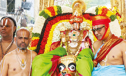 பிரம்மோற்சவ விழா 6-வது நாள்: அனுமன் வாகனத்தில் திருப்பதி கோவிந்தராஜசாமி வீதிஉலா