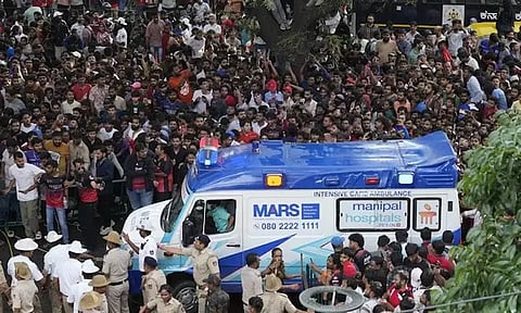 பெங்களூரு விவகாரம்; பெண் ஐ.ஏ.எஸ். அதிகாரி மீது நடவடிக்கை பாயுமா? சித்தராமையா அவசர ஆலோசனை