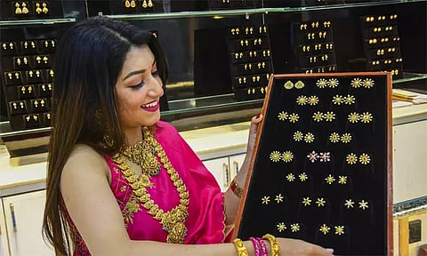 தொடர்ந்து சரியும் தங்கம் விலை... இன்றைய நிலவரம்?