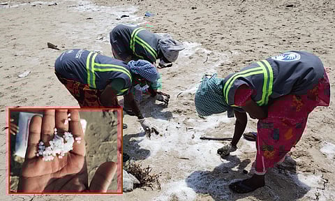 மண்டபம் கடற்கரையில் கரை ஒதுங்கிய ரசாயன பொருள் - அகற்றும் பணி மும்முரம்