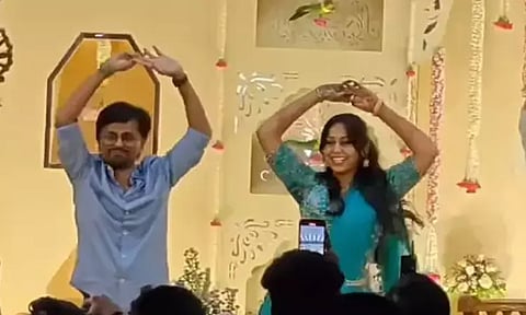 குடும்பத்தினருடன் "கனிமா" பாடலுக்கு குத்தாட்டம் போட்ட ஏ.ஆர்.முருகதாஸ்