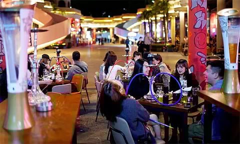 சீனாவில் அரசு அதிகாரிகள் விருந்து நிகழ்ச்சிகளில் பங்கேற்க தடை