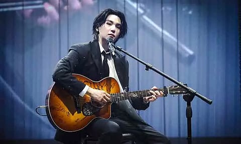 கட்டாய ராணுவ பணியை நிறைவு செய்து மீண்டும் இசைக்குழுவில் இணைந்து பாடகர் சுகா