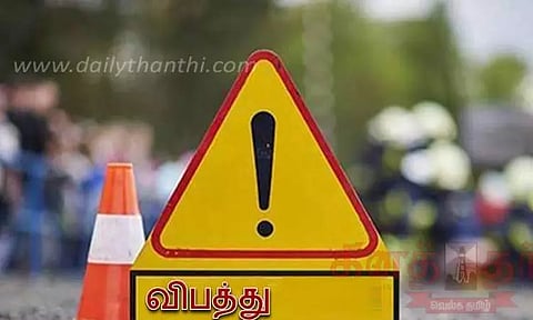 லாரி மீது கார் மோதி விபத்து; தொழிலதிபர் உயிரிழப்பு
