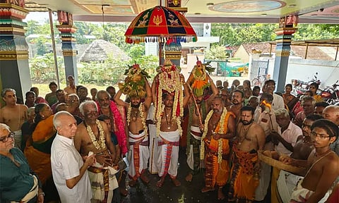 கருவாழக்கரை காமாட்சி அம்மன் கோவிலில் வருடாபிஷேக விழா