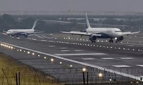 போர் எதிரொலி.. சென்னை விமான நிலையத்தில் 11 விமானங்கள் ரத்து