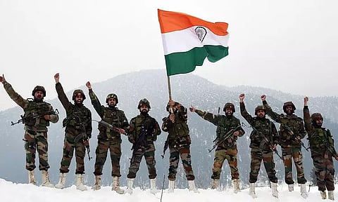 ரூ.2 ஆயிரம் கோடி மதிப்பில் புதிய நவீன ஆயுதங்கள் வாங்க இந்திய ராணுவம் ஒப்பந்தம்