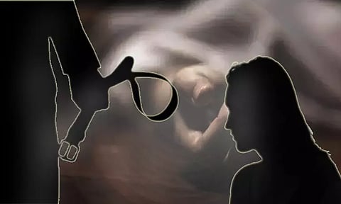 கணவரை பிரிந்த பெண்ணுடன் காதல்; அடுத்து வந்த சந்தேகம் - இளம்பெண், 2 குழந்தைகள் படுகொலை