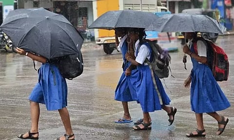 இடுக்கி மாவட்ட கல்வி நிறுவனங்களுக்கு நாளை விடுமுறை